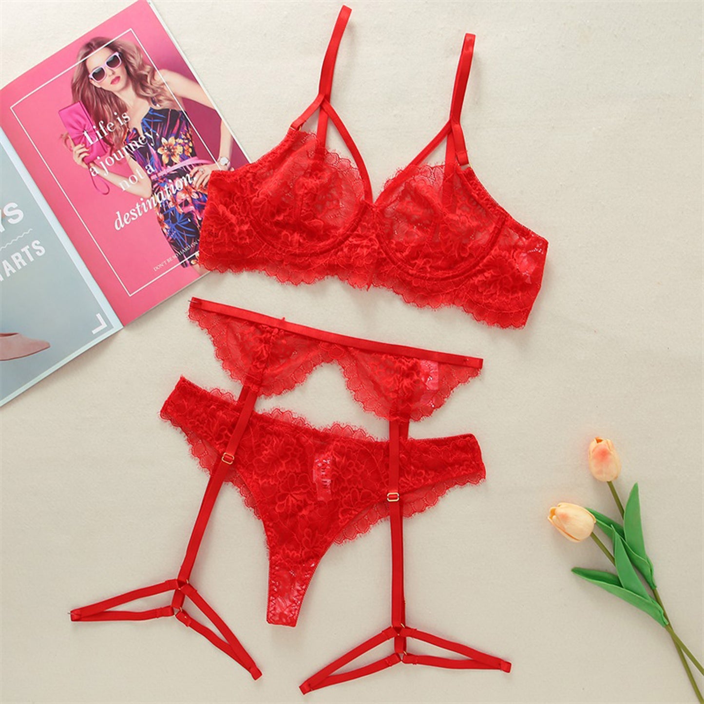 Lencería sexy de tres puntos de encaje Tirantes transparentes de mucama