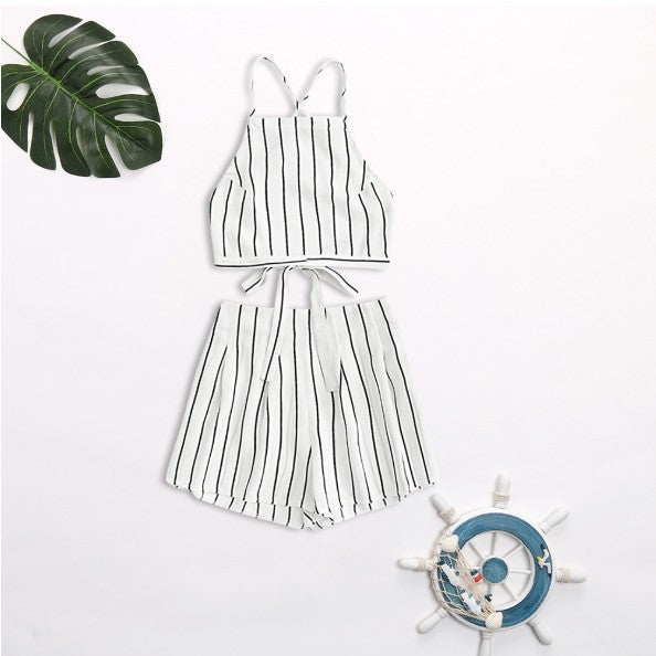 Ensemble de vacances sexy à la plage, dos nu et à bretelles rayées