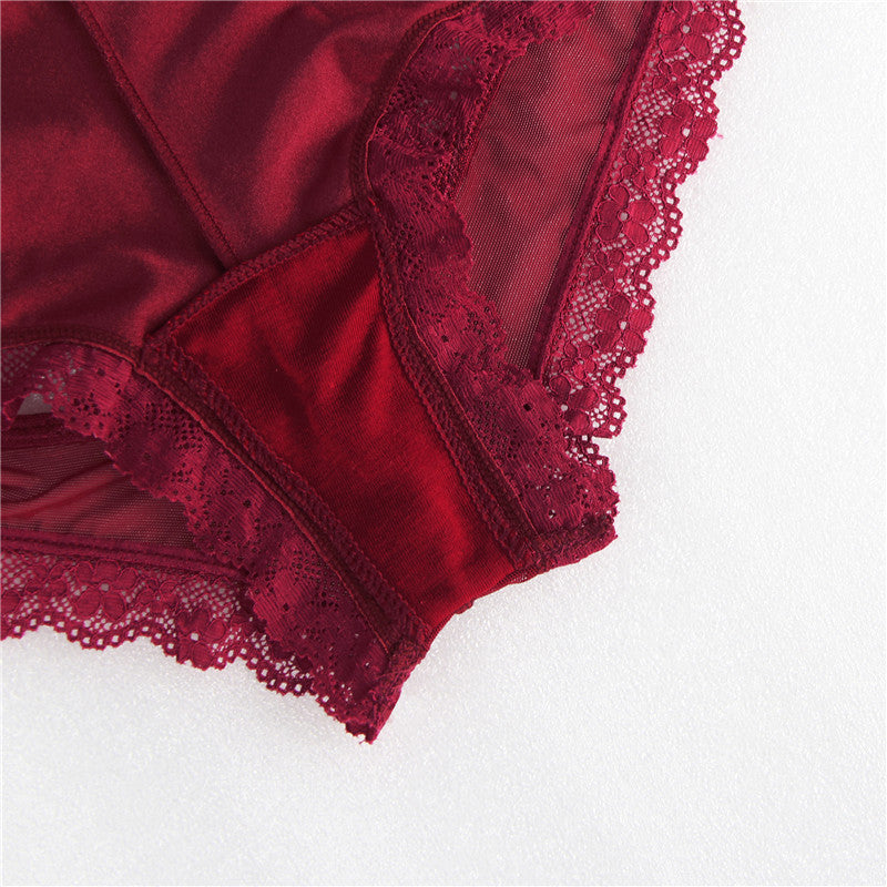 Lingerie pour femme - Slip triangle latéral en dentelle