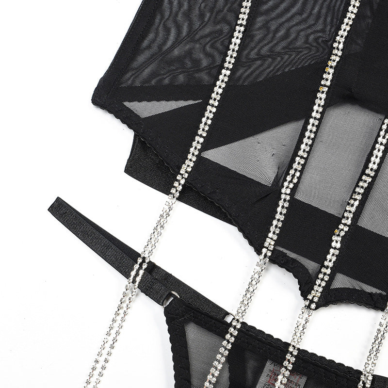 Ensemble deux pièces de lingerie en maille fine avec chaîne à la mode pour femmes