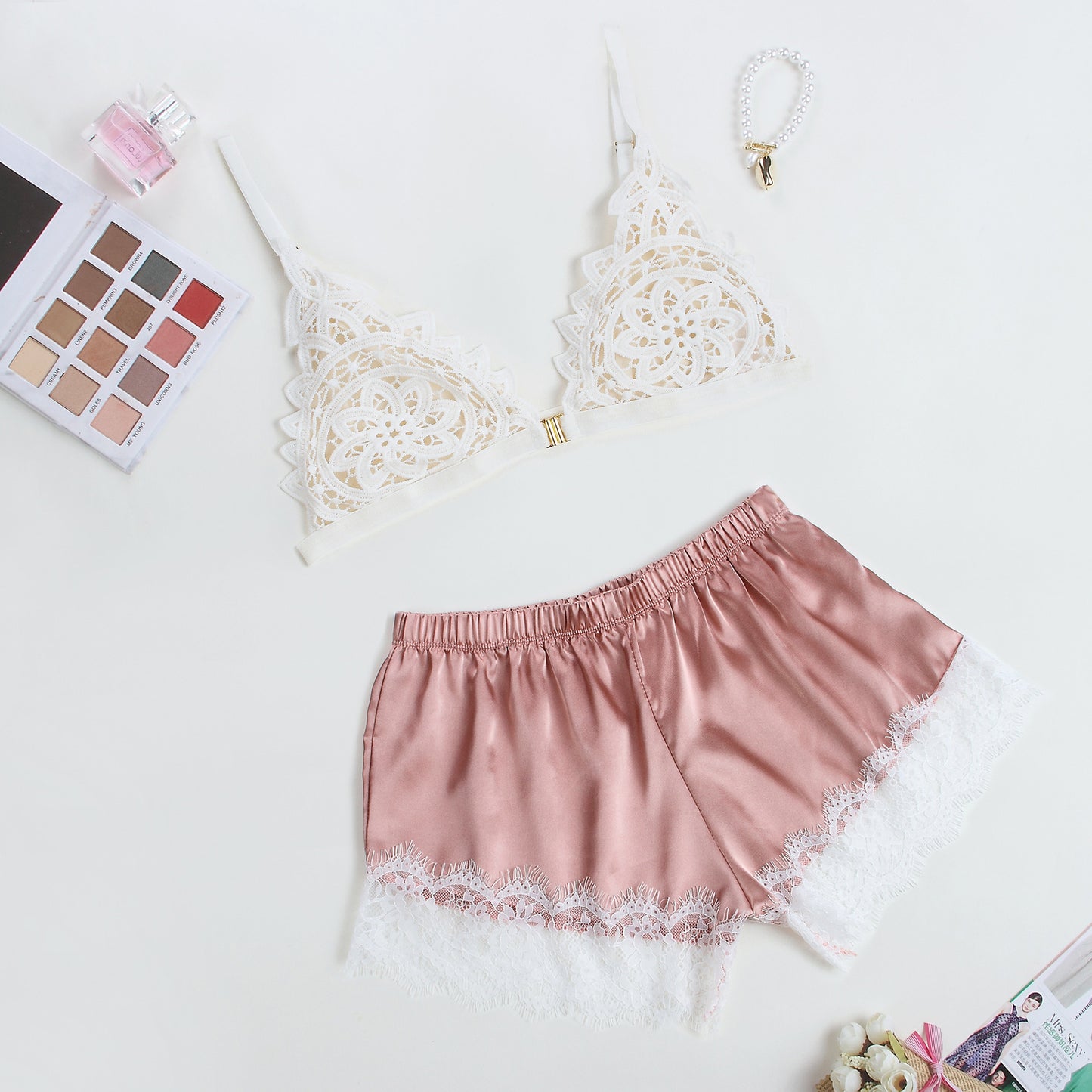 Ensemble de soutien-gorge en dentelle sexy européen et américain de couleur unie