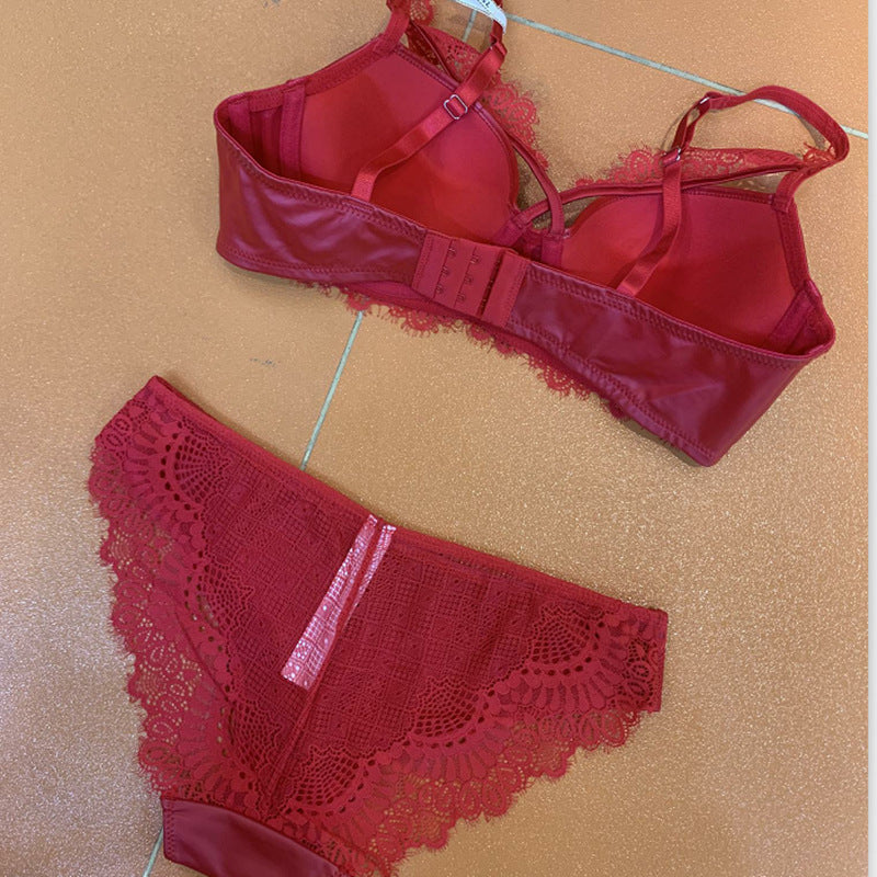 Nouvel ensemble de soutien-gorge en cuir brillant à la mode sexy