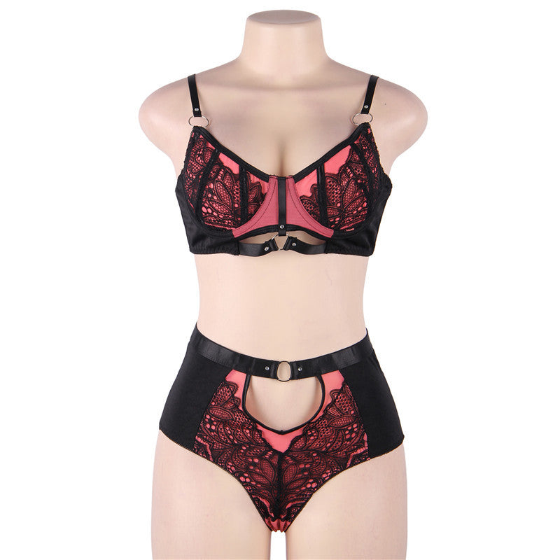 Grand ensemble de soutien-gorge sexy en satin rose sexy avec coutures en dentelle