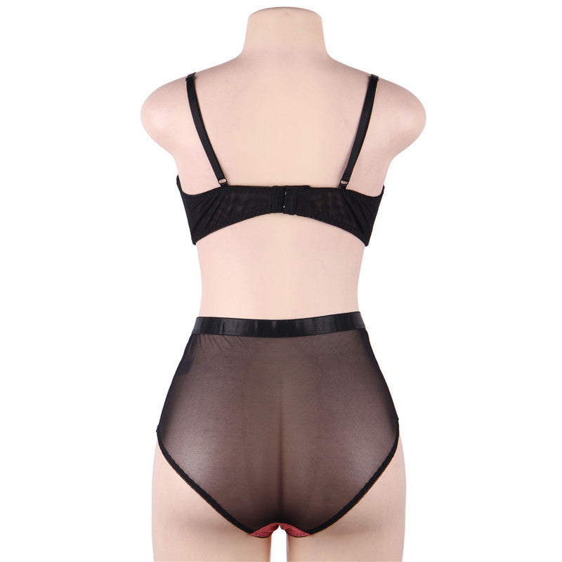 Grand ensemble de soutien-gorge sexy en satin rose sexy avec coutures en dentelle