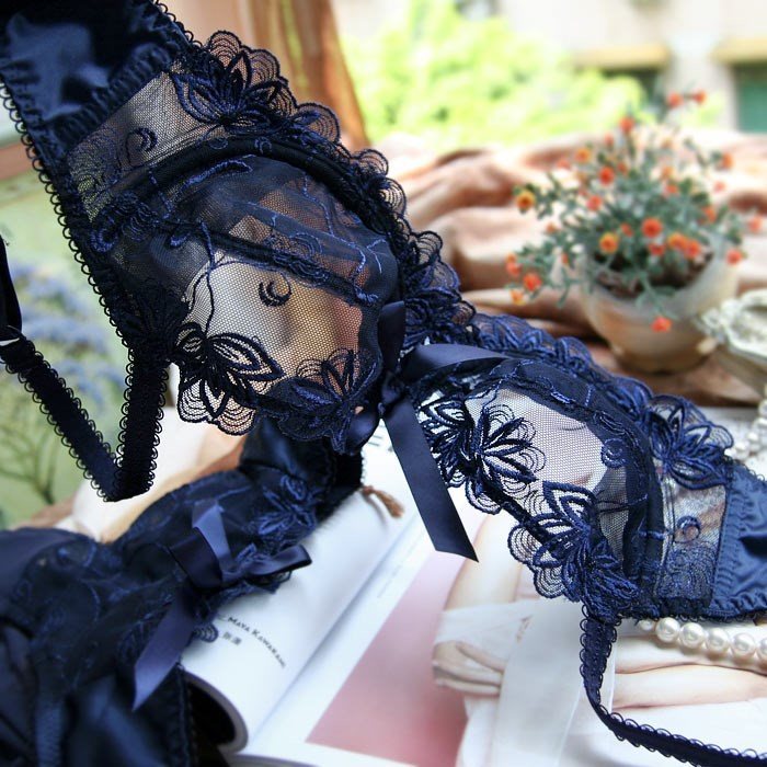 Sous-vêtements sexy européens et américains sans coussinet de poitrine, ensemble de soutien-gorge en maille froncée en dentelle ultra fine, culotte de sous-vêtements réglable de grande taille