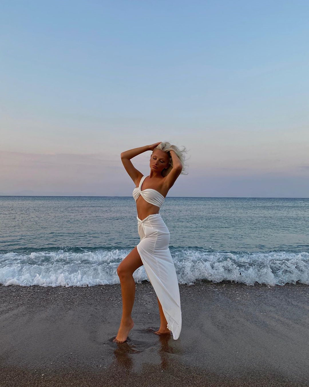 NewAsia-Conjunto de dos piezas de falda larga con abertura lateral, Top corto Sexy, conjunto de 2 piezas con un hombro torcido, ropa de fiesta blanca de verano