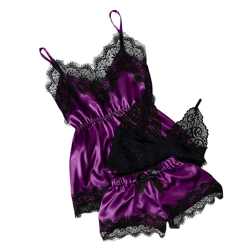 Conjunto de pijama con pantalones cortos con tirantes de encaje y camisón sexy