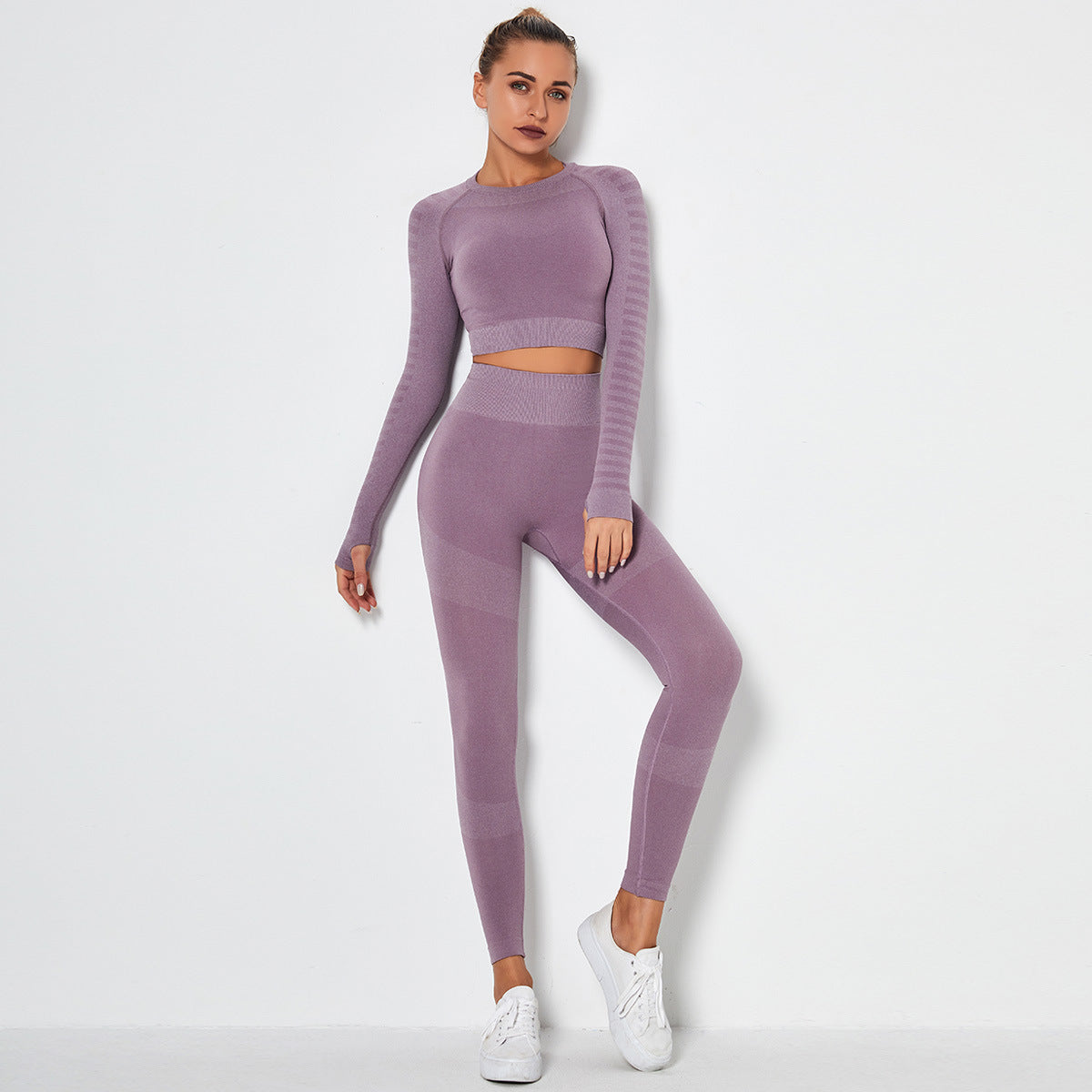 Conjunto de yoga con sujetador y pantalones cortos transpirables sexy de punto sin costuras