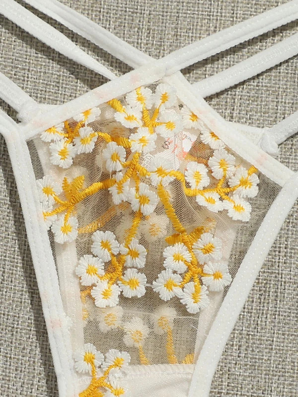 Embroidered Pattern Girl Bra Comfortable Seamless Pure Cotton Thin Small Breast Push up Fresh Girl Sexy Lingerie