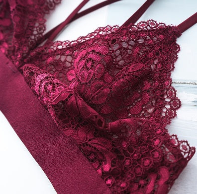 Ensemble de soutien-gorge français sexy, bonnet triangle, ultra-fin, sans anneau en acier, sous-vêtements, dentelle creuse, respirant