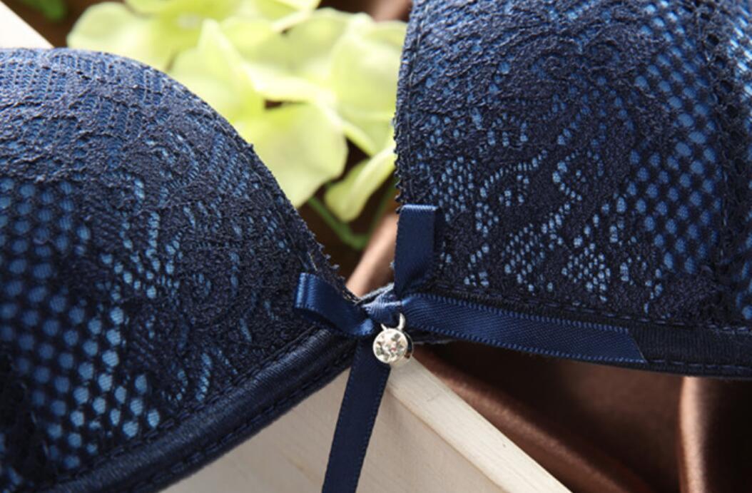 Ensemble de soutien-gorge sexy en dentelle fine, décolleté en V profond, rétro, couleur unie