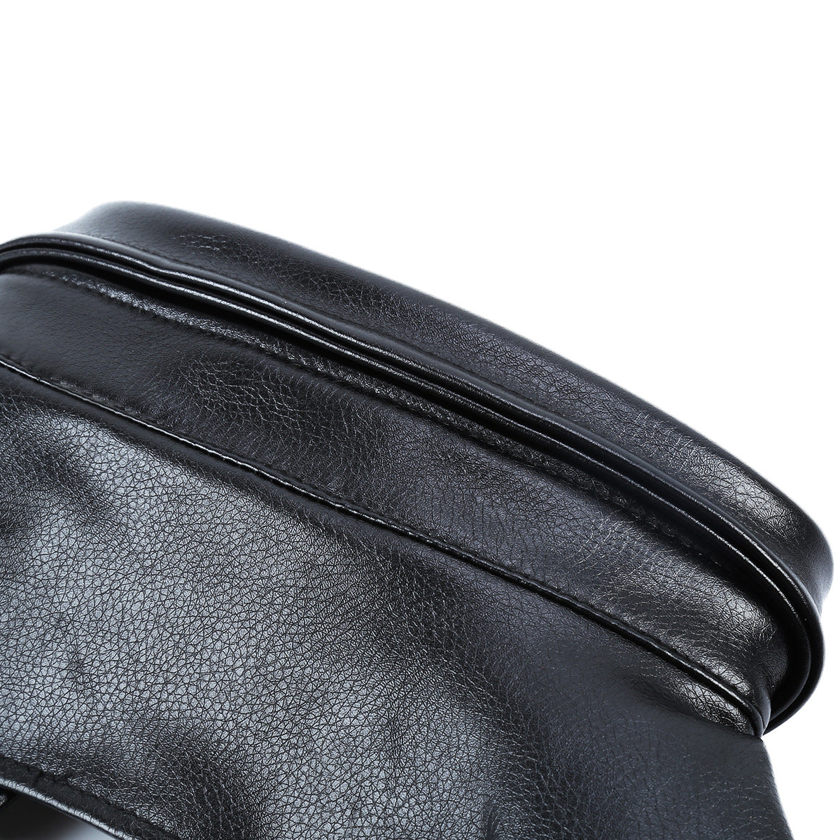 Body en cuir avec sangle de poitrine en cuir