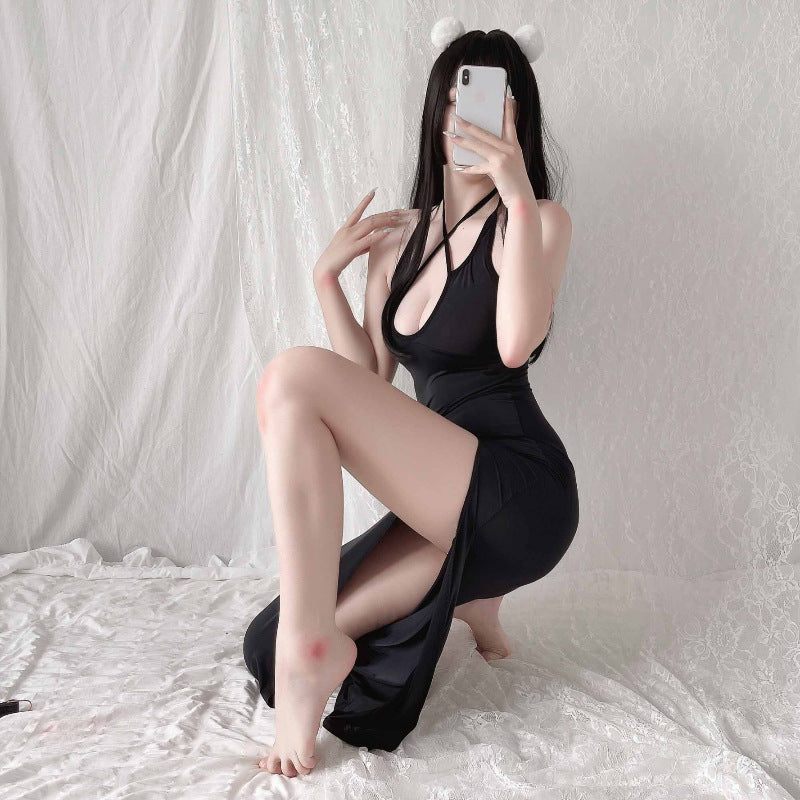 Jupe longue fendue transparente, lingerie sexy, décolleté en V profond