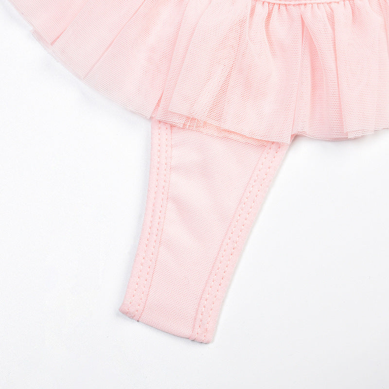 Conjunto de lencería de malla cómoda transparente con falda plisada y pompones