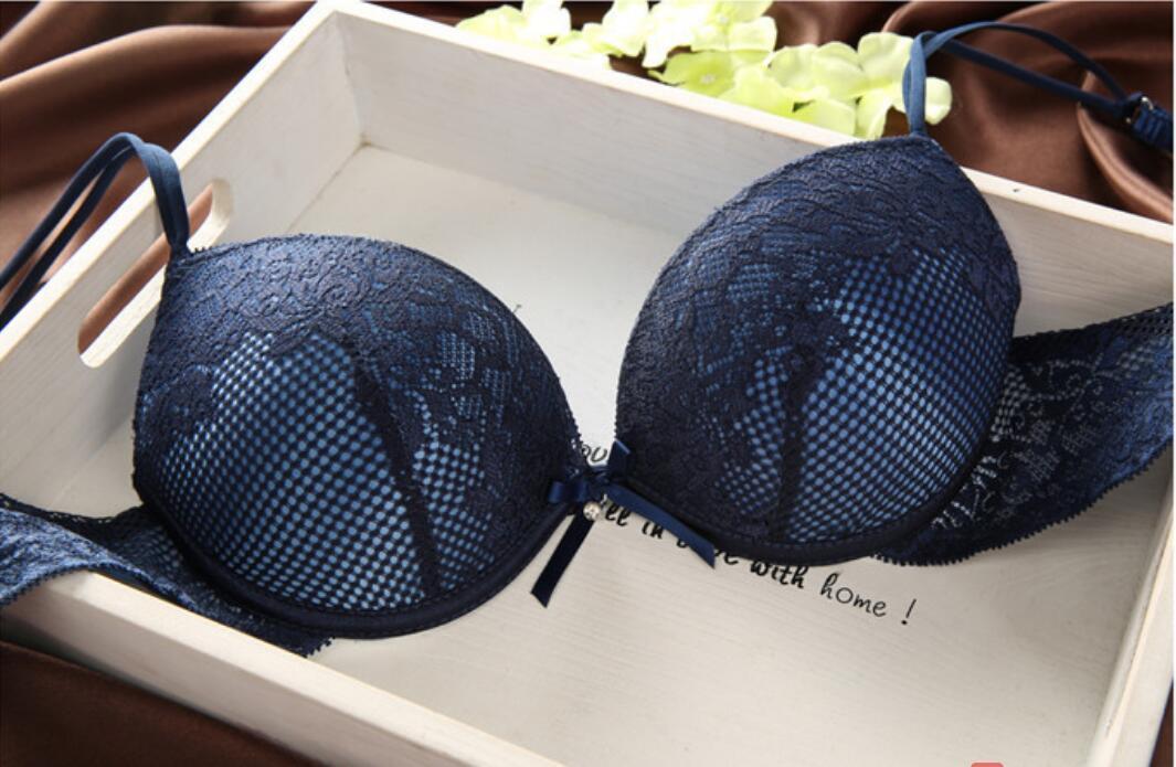Ensemble de soutien-gorge sexy en dentelle fine, décolleté en V profond, rétro, couleur unie