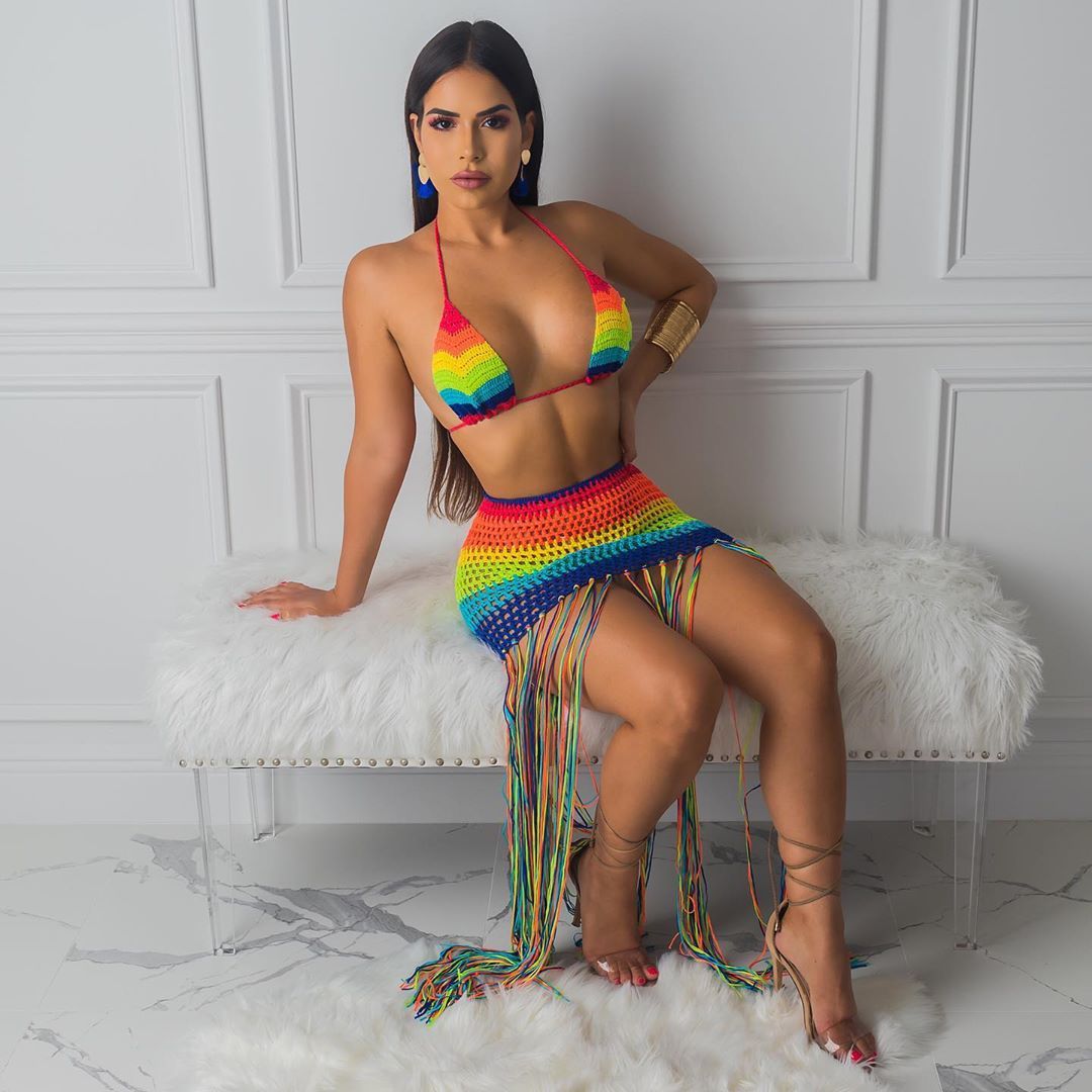 Ensemble 2 pièces sexy avec pompon au crochet arc-en-ciel
