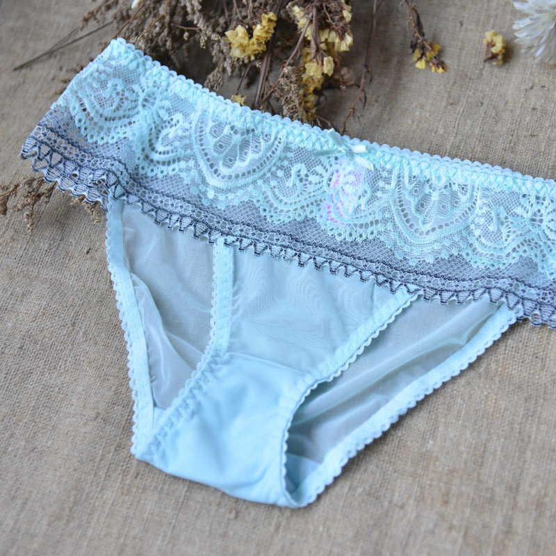 Conjunto de lencería en dentelle.