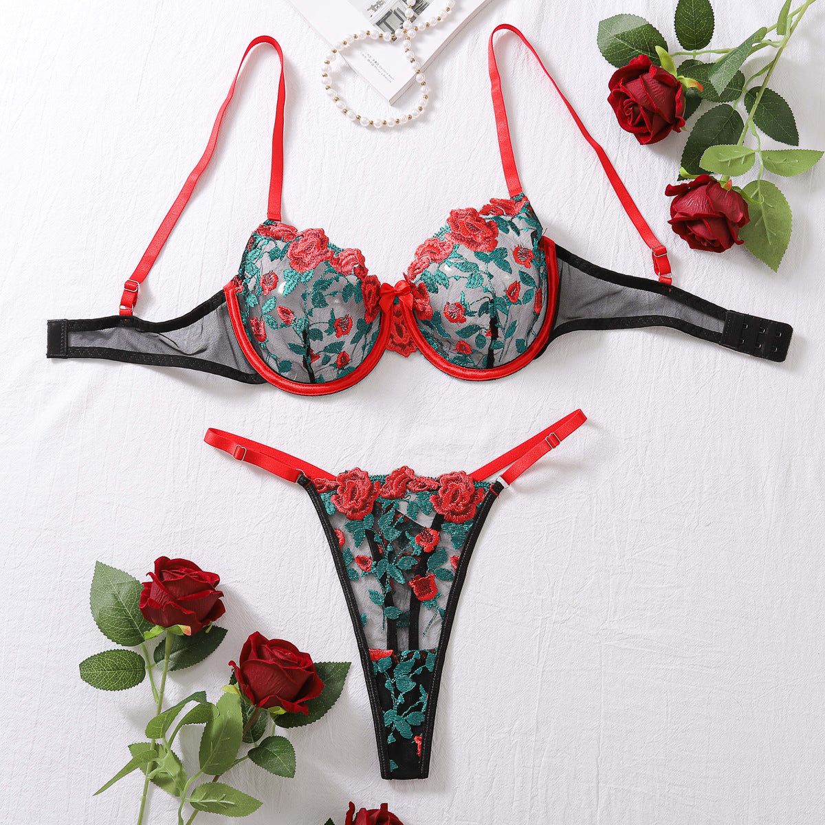 Ensemble deux pièces Sexy avec broderie florale contrastée, sous-vêtements transparents