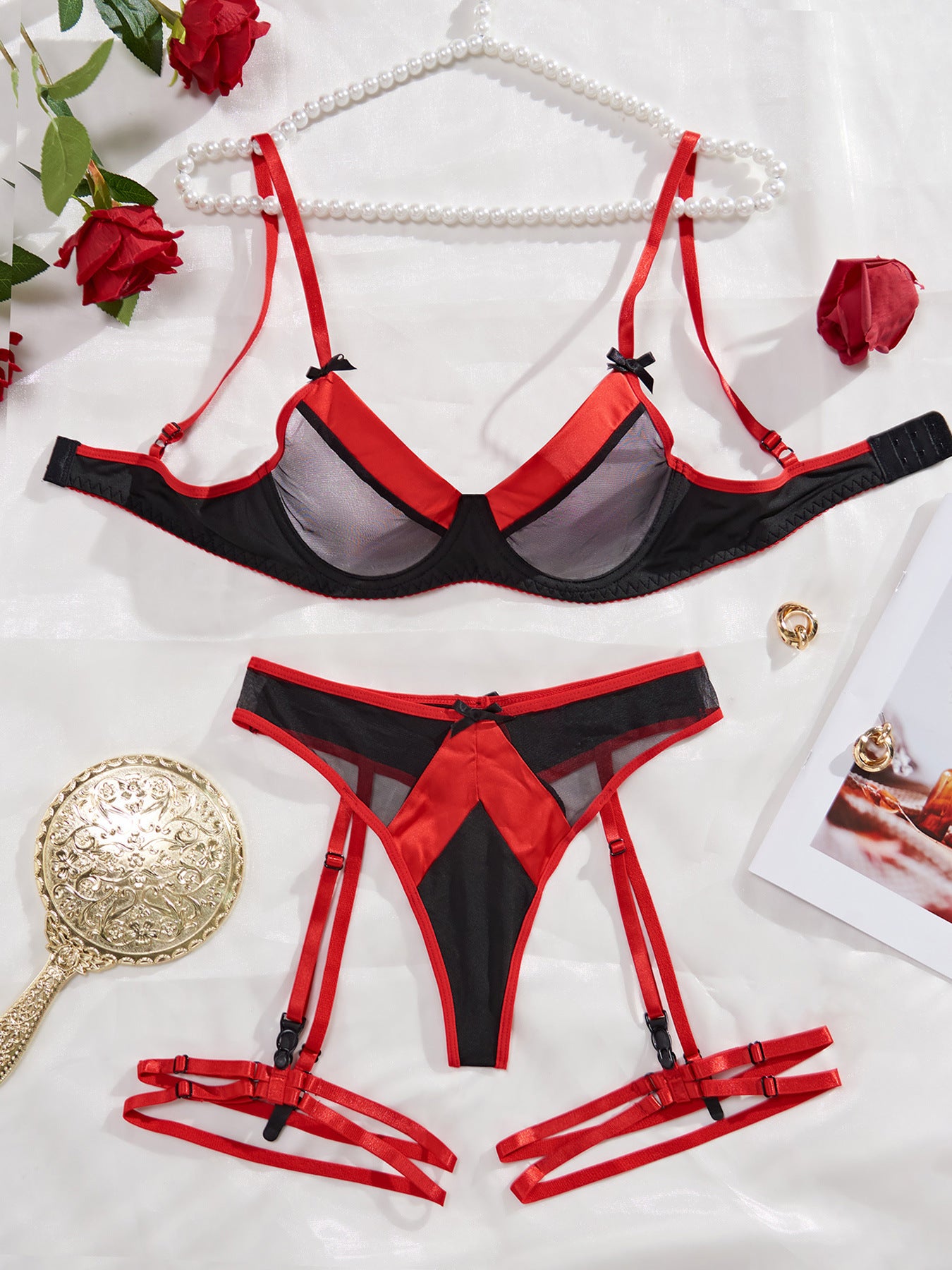 Traje sexy de color en contraste Conjunto de tres piezas de ropa interior sexy con lazo de malla para mujer