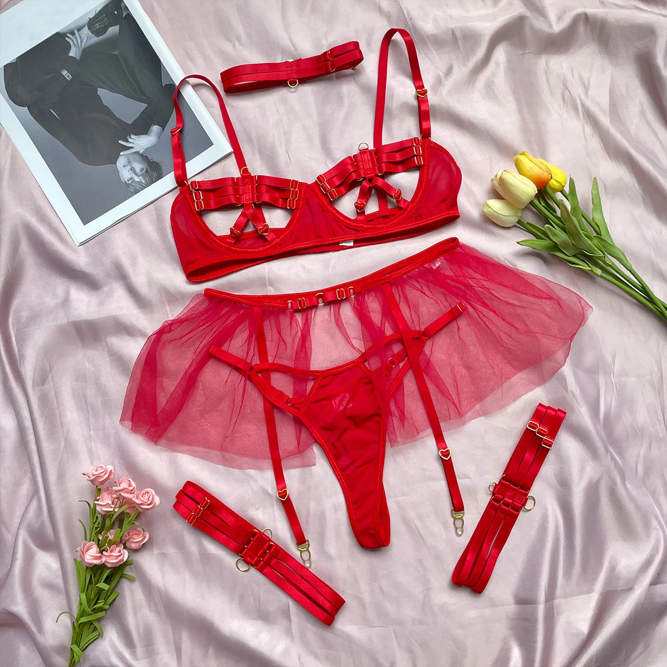 Lencería íntima y caliente ahueca hacia fuera la ropa interior femenina fantasía Langerie Body G-String tangas disfraces