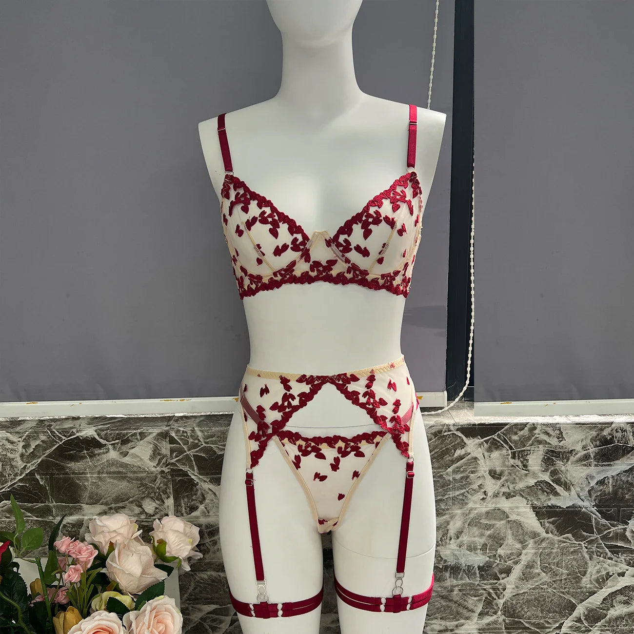 Ellolace Sexy Lingerie Uncensored Super Hot Lace Embroidery Love Underwear Sexy Suspenders Attractive See Through Bilizna Outfit