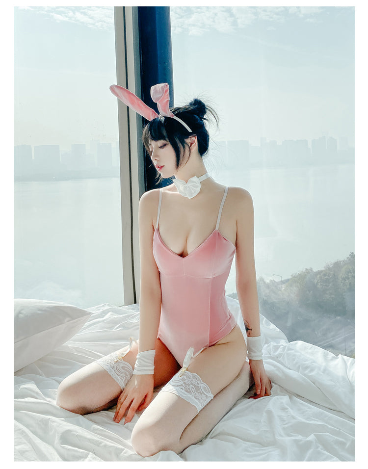Sexy Low-cut Pajamas Lingerie Teasing Bunny Girl On Bed