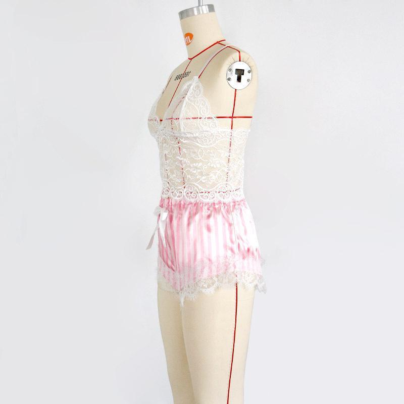 Conjunto de pijama sexy con encaje dividido
