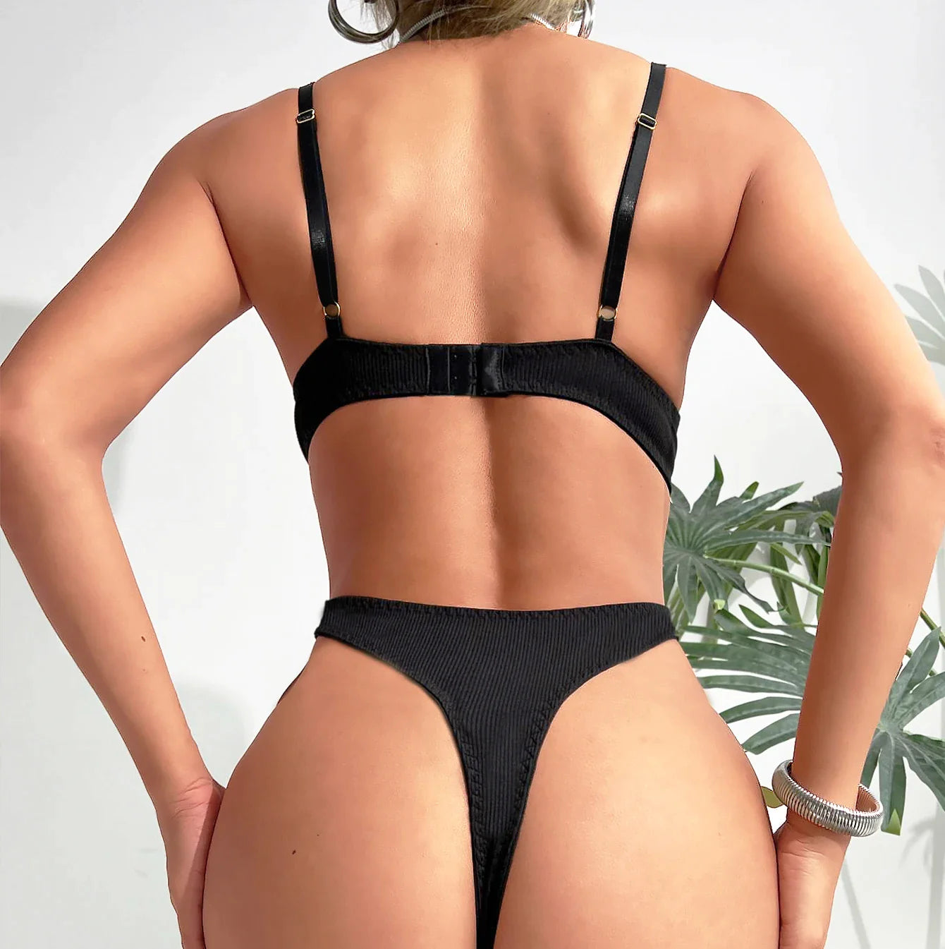 Body fantaisie jeune femme vêtements hauts noir jambe haute corps costume serré discothèque tenues