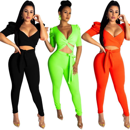 Ensemble de discothèque coupe slim avec bande en V profond et mode sexy