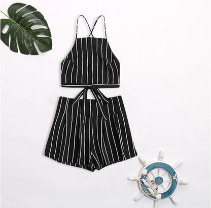 Ensemble de vacances sexy à la plage, dos nu et à bretelles rayées