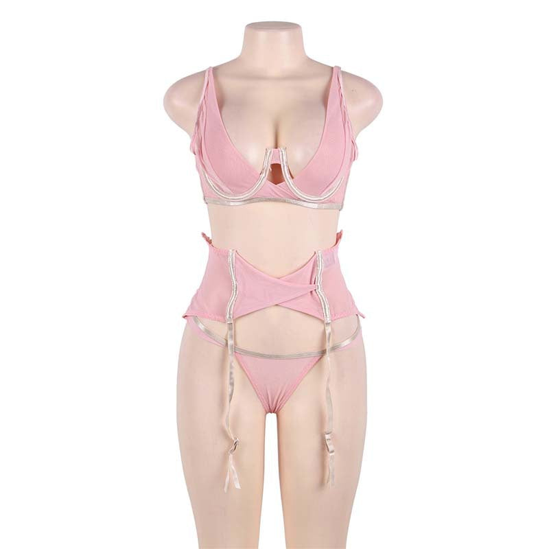 Ensemble pyjama sexy avec jarretelles et lingerie sexy