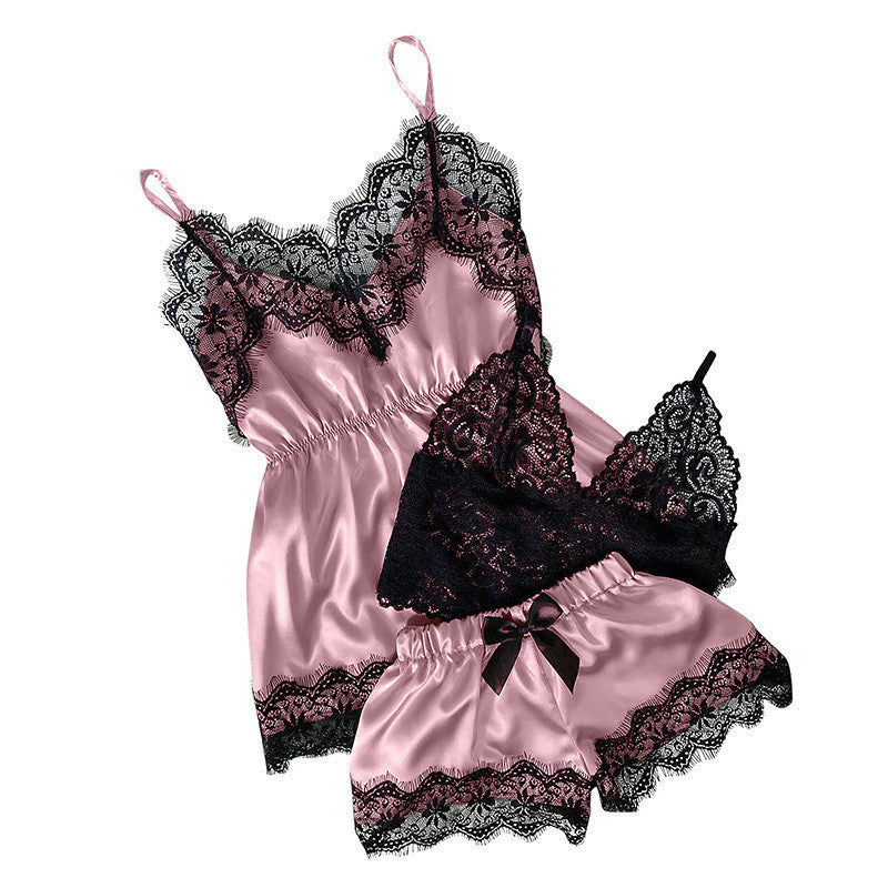 Conjunto de pijama con pantalones cortos con tirantes de encaje y camisón sexy