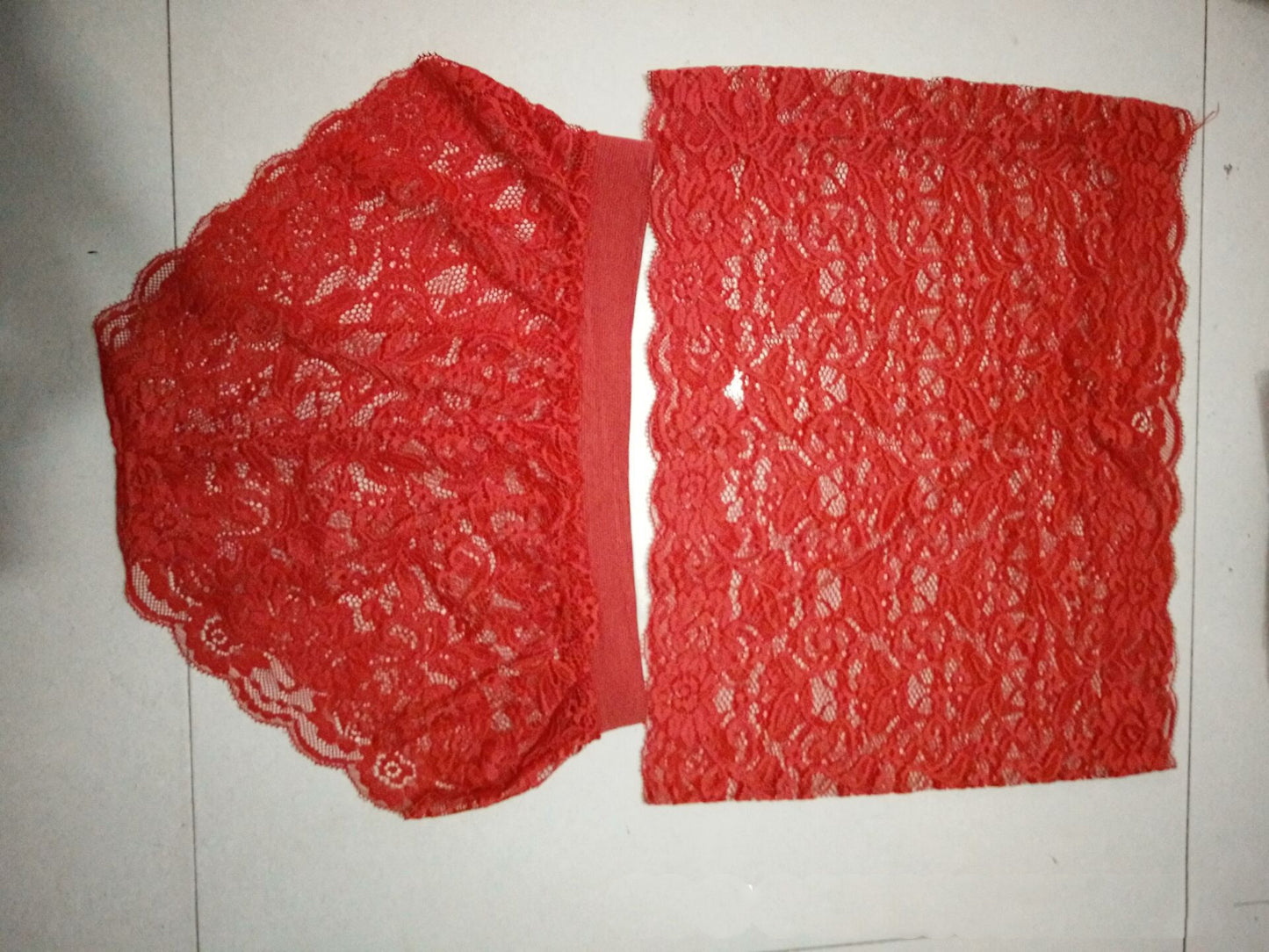 Lencería sexy con encaje dividido en el pecho