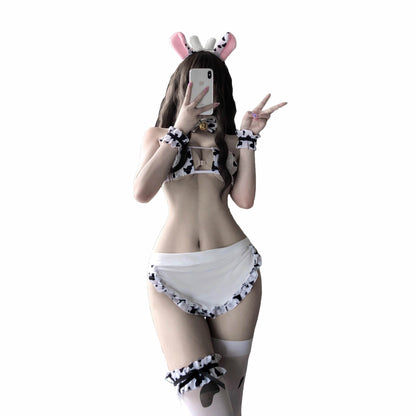 Dossier d'ouverture de femme de chambre en lingerie sexy