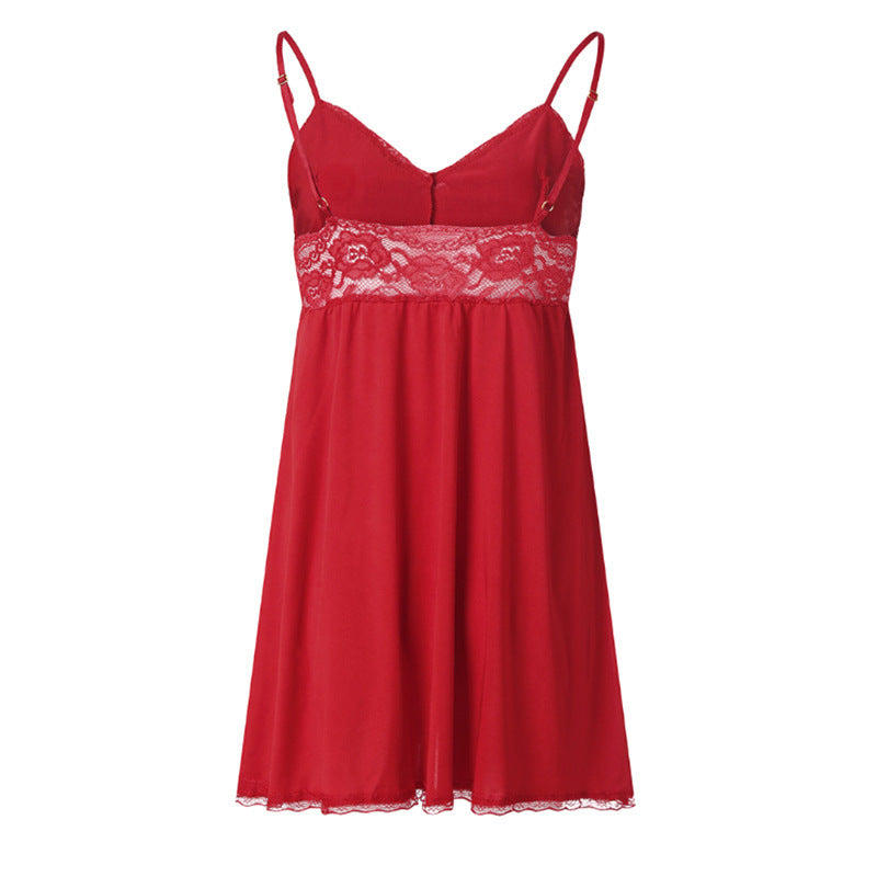 Vestido con tirantes de lencería de encaje
