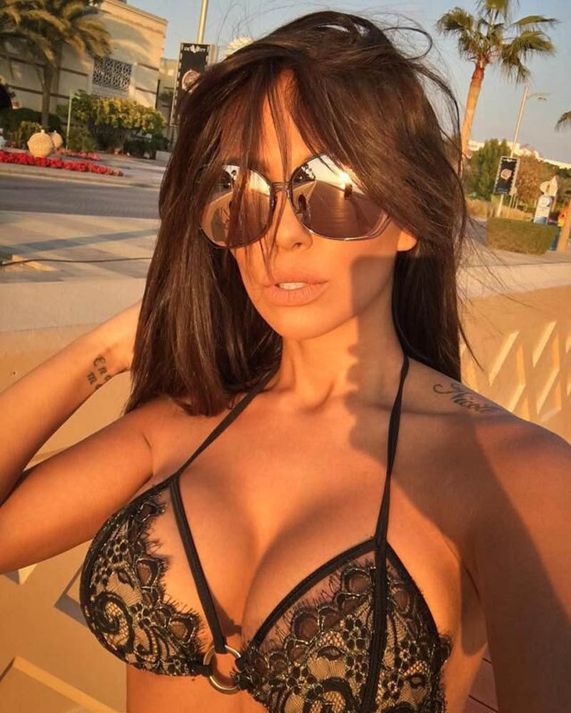 The New Europe Lady Lingerie Sexydeep V Backless Halter Bikinis Suit Trade Goods