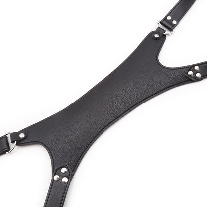 Jouet de jeu de rôle avec sangle de poitrine en cuir pour hommes