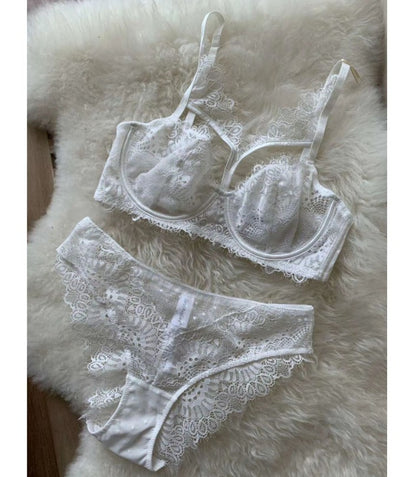 Conjunto de sujetador hueco con bordado de encaje sexy de lencería ultrafina