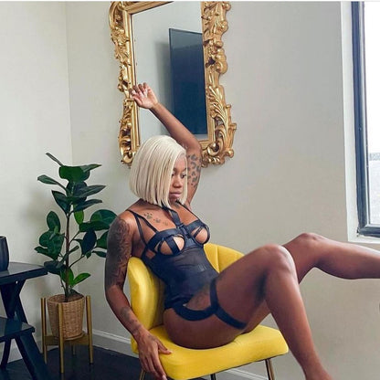 Body lingerie sexy avec col licou et jarretière