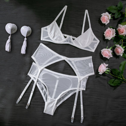 Conjunto de tres piezas de lencería sexy en la cadera, rosa, pecho expuesto, nuevo estilo hermoso ahuecado, expuesto a la cadera, caliente
