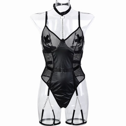 Peinture en Faux cuir pour moto, couture en maille, ajouré, découpe, Perspective, autocollants croisés, chaîne en métal lourd, combinaison Sexy