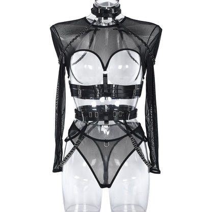 Conjunto sexy de tres piezas en ropa interior sexy para club nocturno con cintura halter y correa compleja