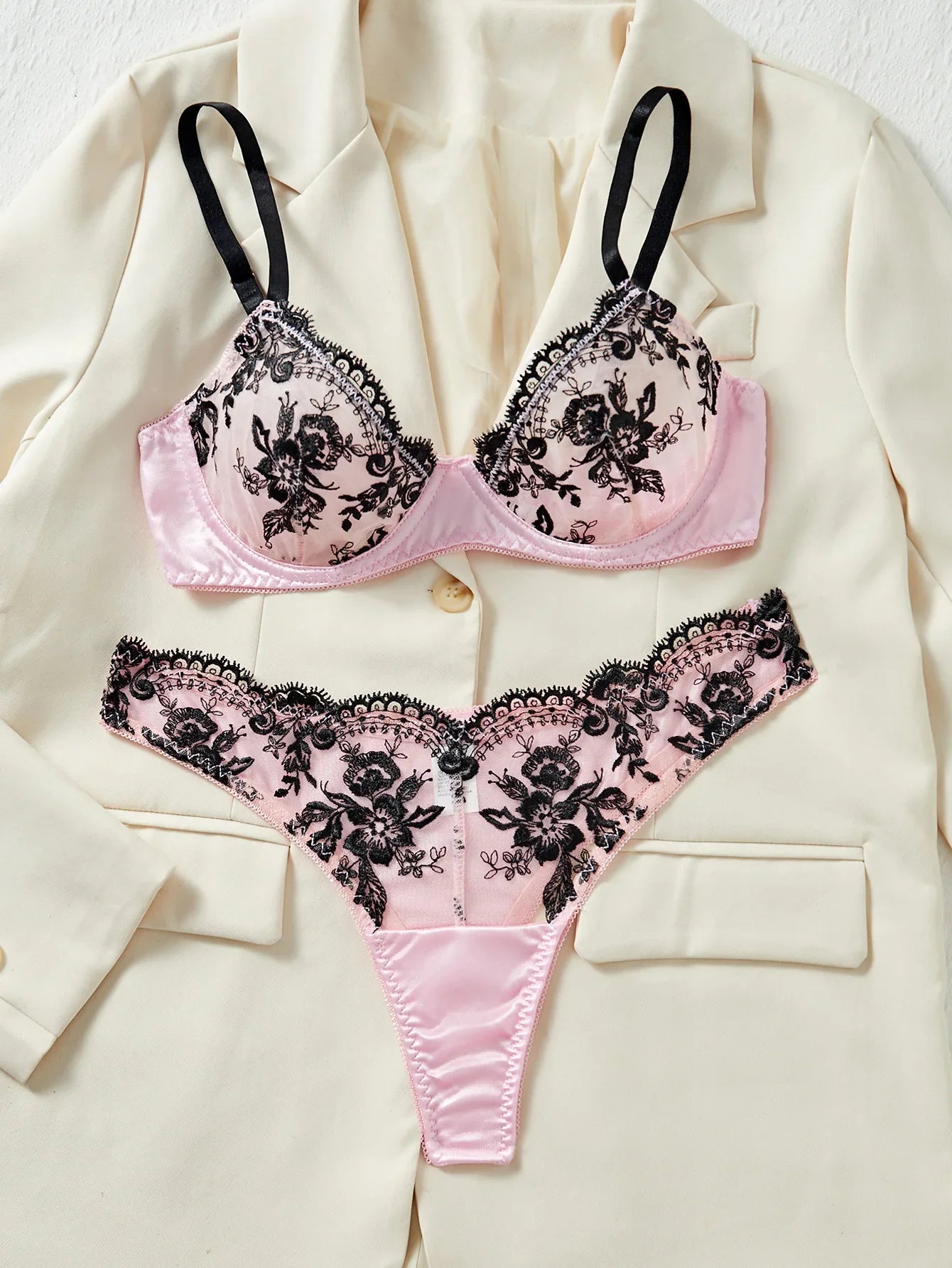 Ellolace Floral Sexy Lingerie Set Erotic Fancy Delicate Underwear Transparent Bra Bilizna Set Girl Pink Intimate Goods