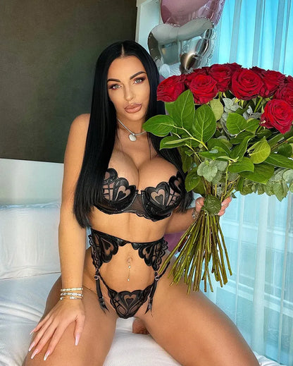 Lingerie Luxury Lace Embroidery Fancy Underwear 3-Pieces Pushup  Bra And Briefs Set  Transparent  Thongs