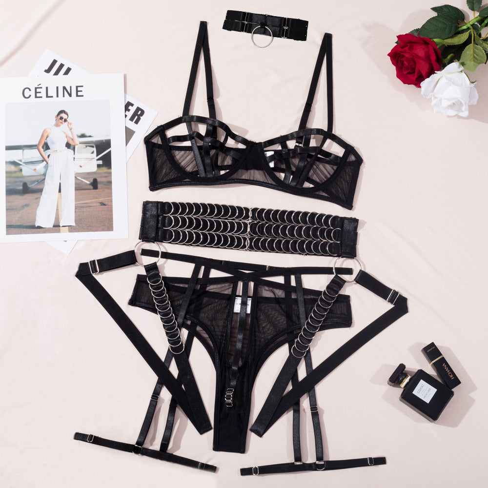 Rassemblez la lingerie évidée de sangle de poitrine pour les femmes