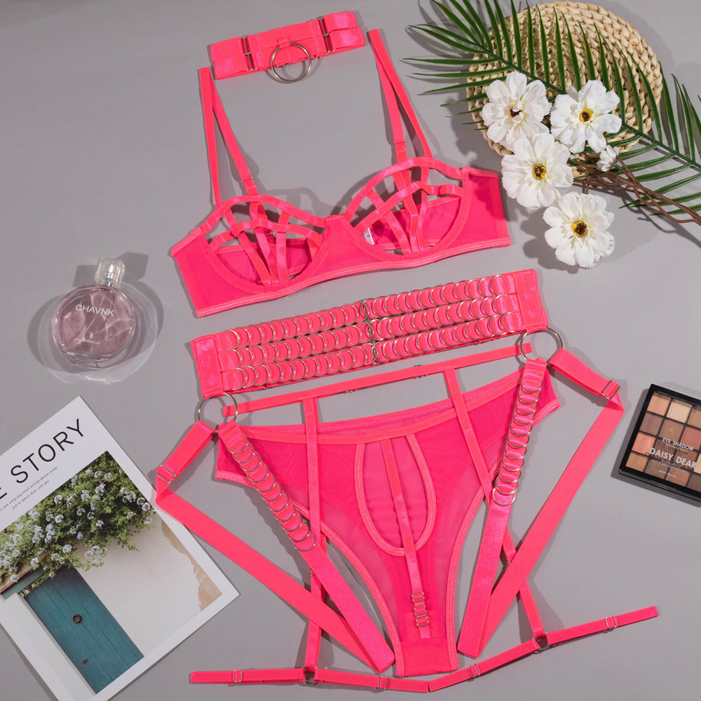 Rassemblez la lingerie évidée de sangle de poitrine pour les femmes