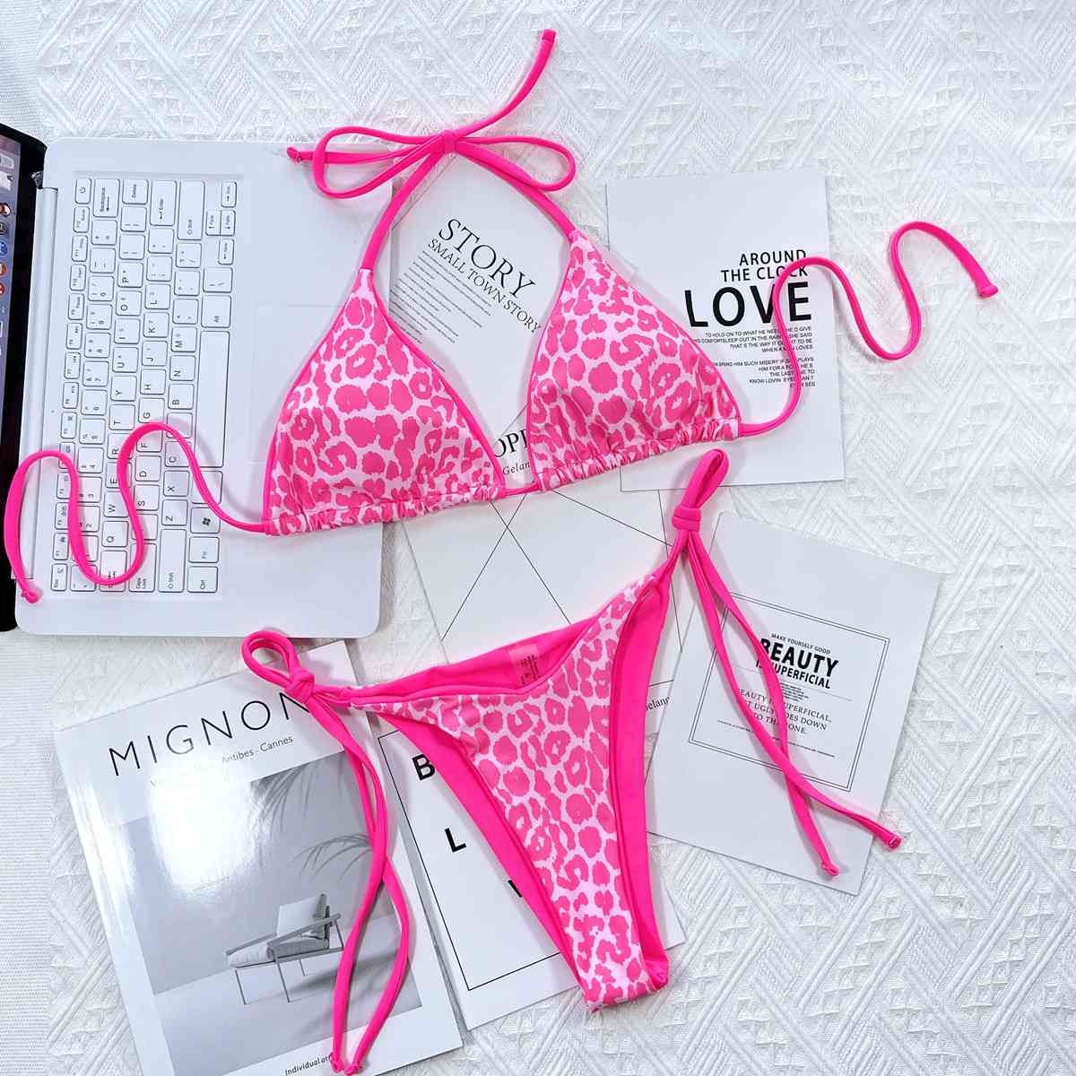 Ensemble de bikini imprimé léopard à col licou et noué sur les côtés