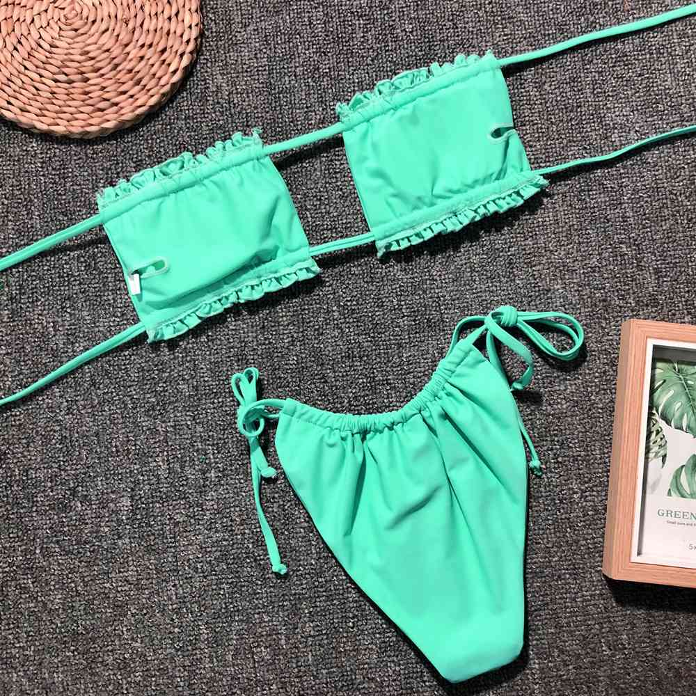 Ensemble de bikini froncé à volants