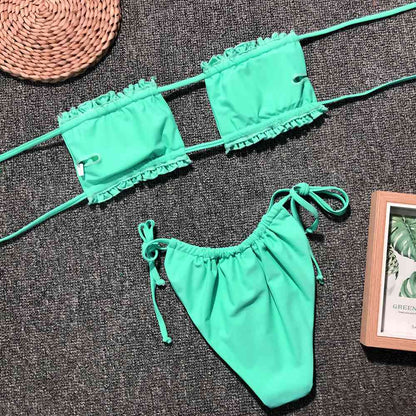 Ensemble de bikini froncé à volants