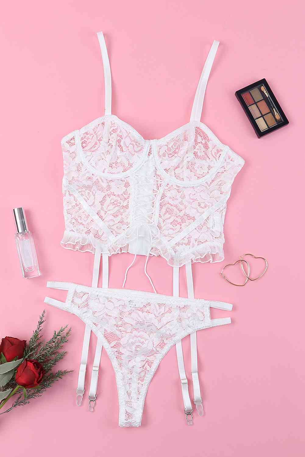 Ensemble de lingerie à lacets et volants